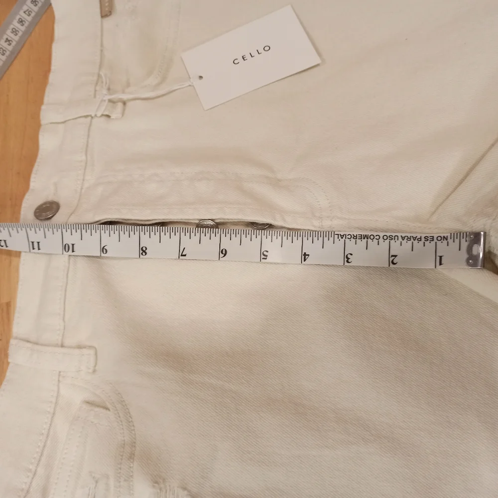 NWT women's Cello White Boyfriend cutoff Shorts SIZE XL - Picture 14 of 16